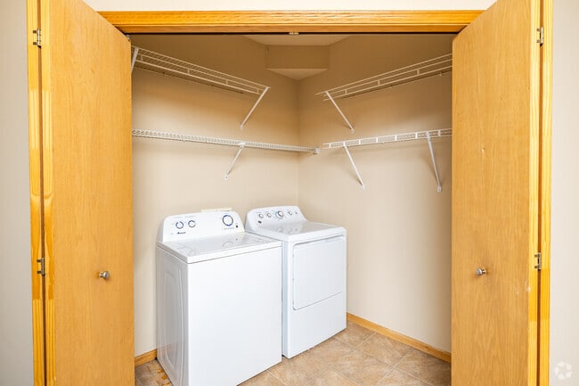 2BR, 2BA - 1,379SF - Laundry - Prairie Stone Commons