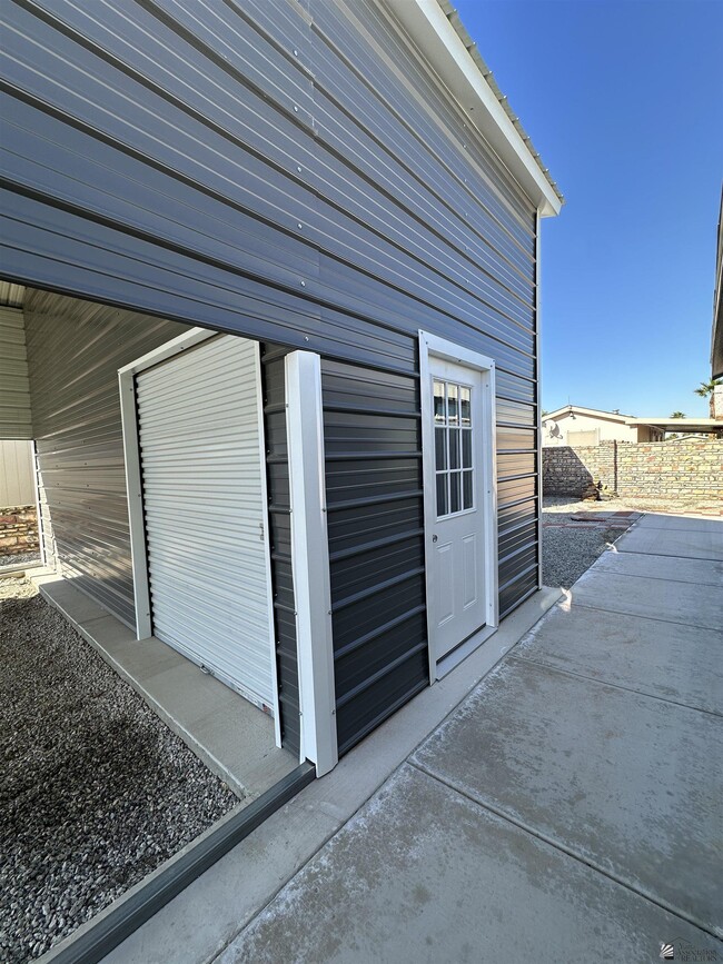 Building Photo - 13432 E 53rd St