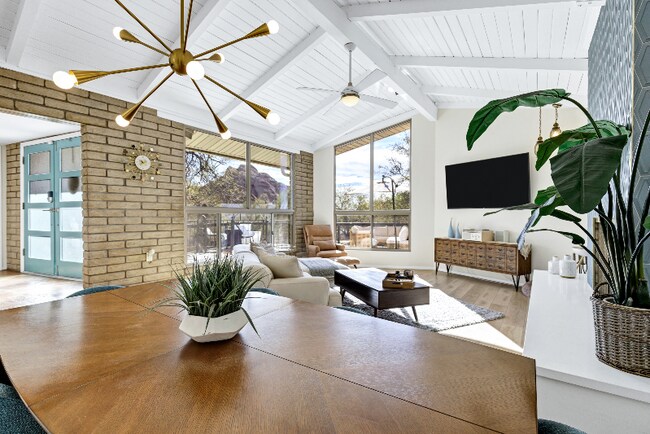 Foto del edificio - 2306 N 55th St