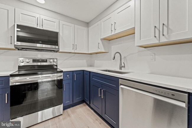 Building Photo - 7640 Tremayne Pl