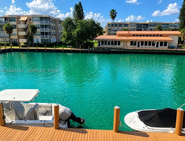 Foto del edificio - 2741 Taft St