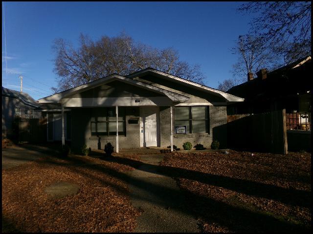 Building Photo - 1403 S Schiller St