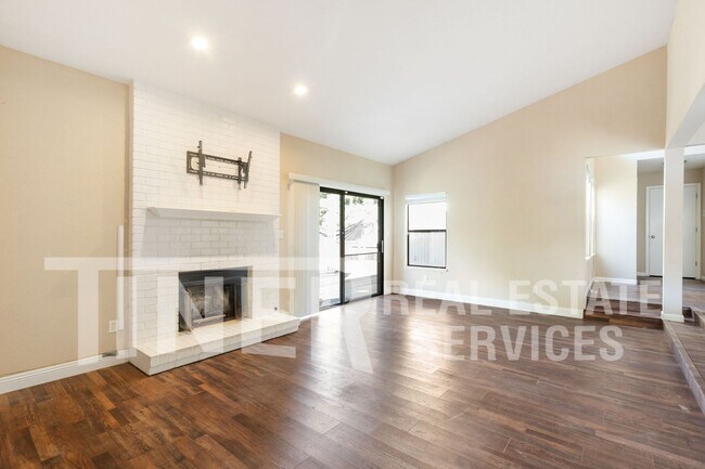 Foto del edificio - 8627 Blythe Ave