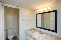 Del Mar Apartments