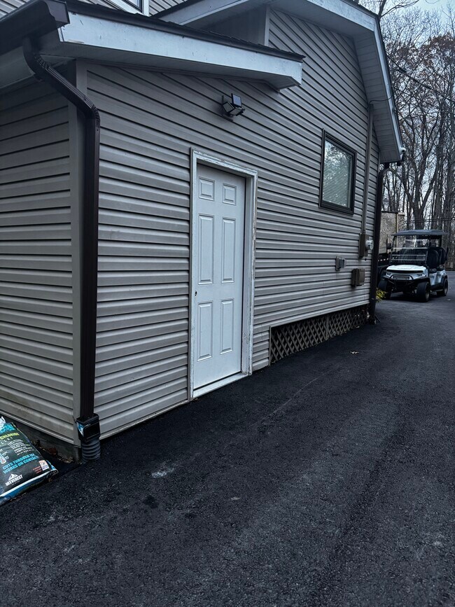 Foto del edificio - 159 Tommy's Ln