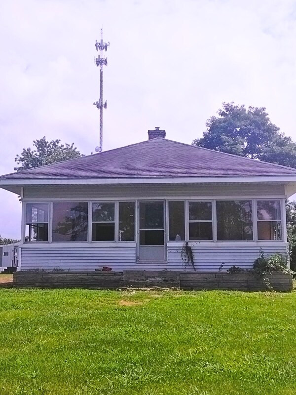 Foto principal - 2175 E Main St