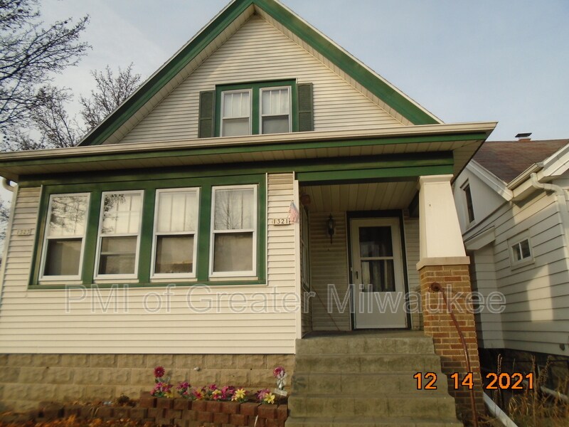 1321 S 74th St, West Allis, WI 53214 Condo for Rent in West Allis, WI