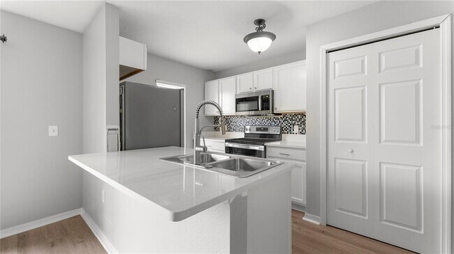 Foto del edificio - 9815 Ashburn Lake Dr