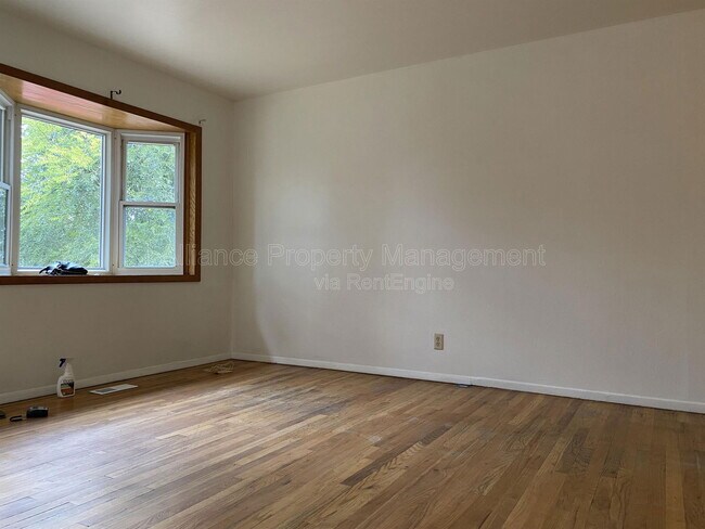 Foto del edificio - 1509 Evergreen Dr