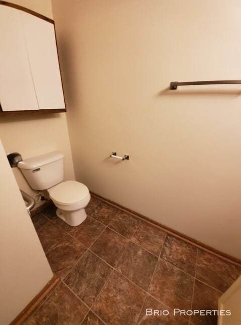 Building Photo - *MOVE IN RENT SPECIAL*