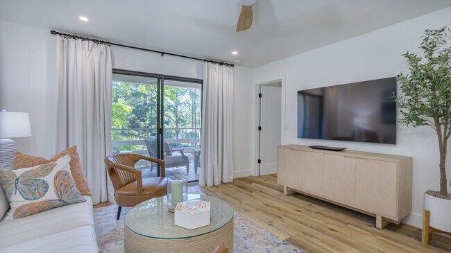 Foto del edificio - 45 Folly Field Rd