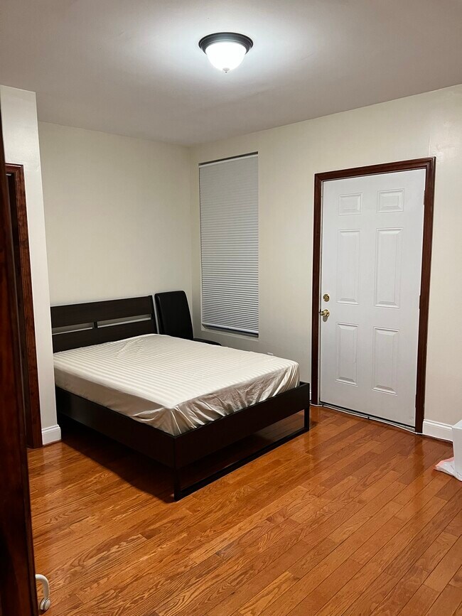 Bedroom #2 - 906 Arch St