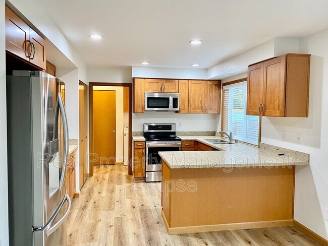 Foto del edificio - 21503 8th Pl W