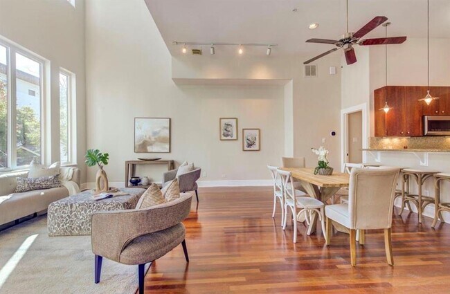 Foto del edificio - 1704 Montrose Blvd