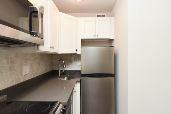 Foto del edificio - 640 W Wrightwood Ave