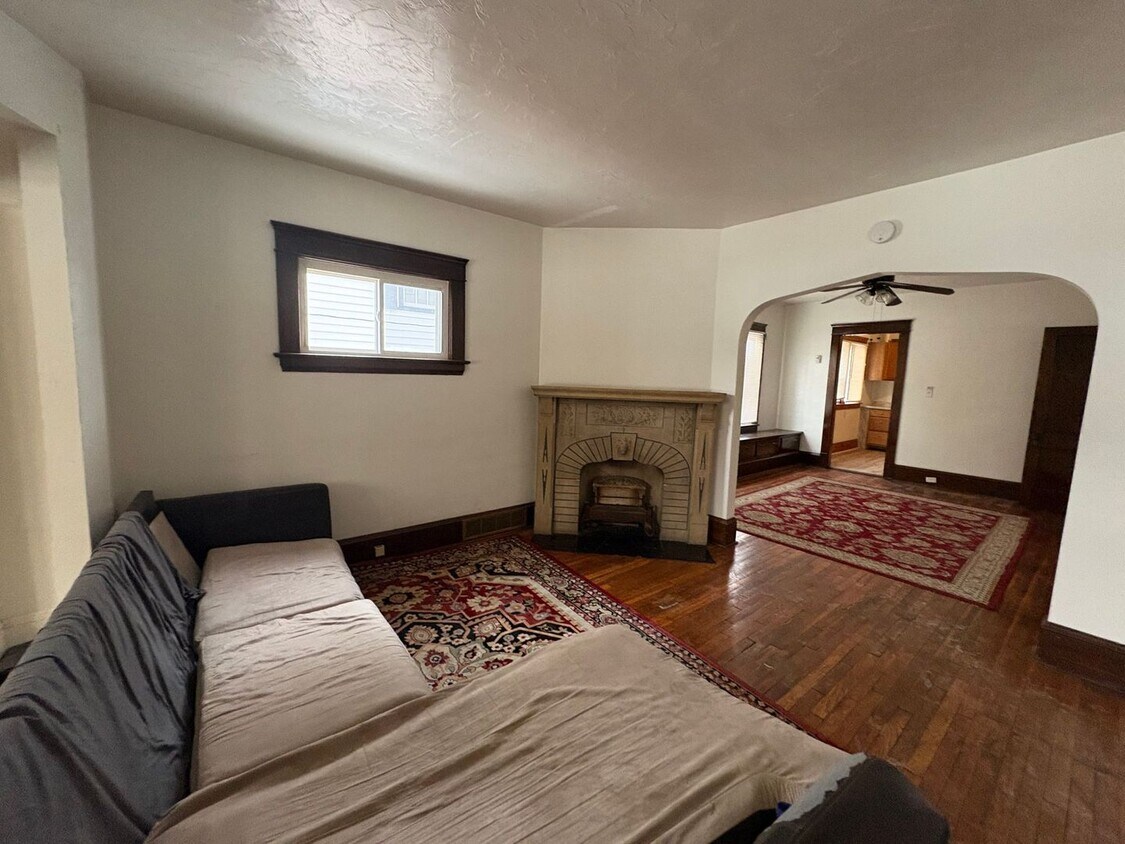 Foto del edificio - 9402 Pierpont Ave