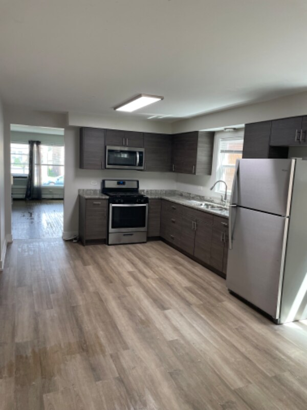 Foto del edificio - 3720 Ridgeland Ave