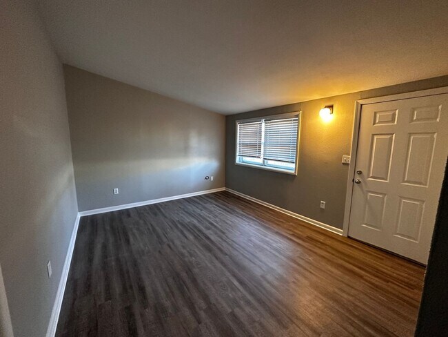 Building Photo - Come take a look at this newly remodeled 3...