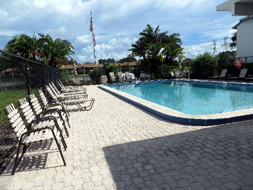 Foto del edificio - 160 Cypress Ln