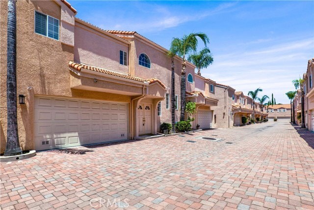 Foto del edificio - 5200 White Oak Ave