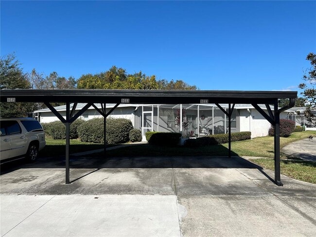 Foto del edificio - 1033 Willow Dr