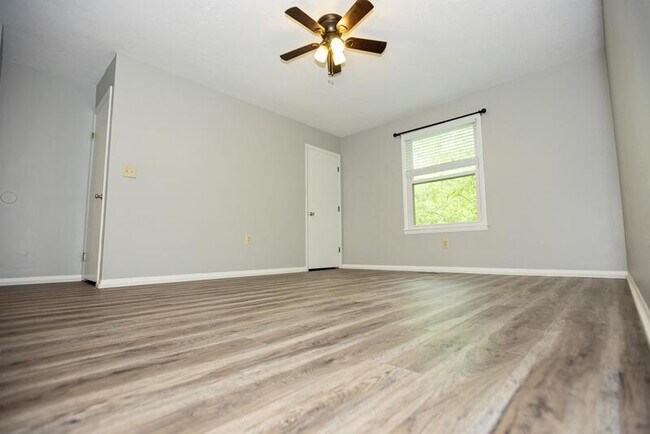 Building Photo - 17 Byard St