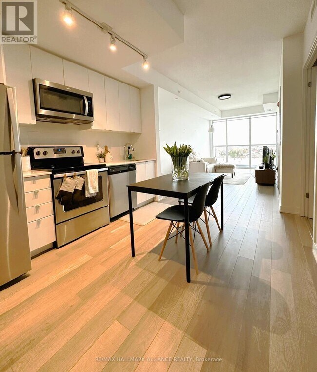 Photo du bâtiment - 5240 Dundas St