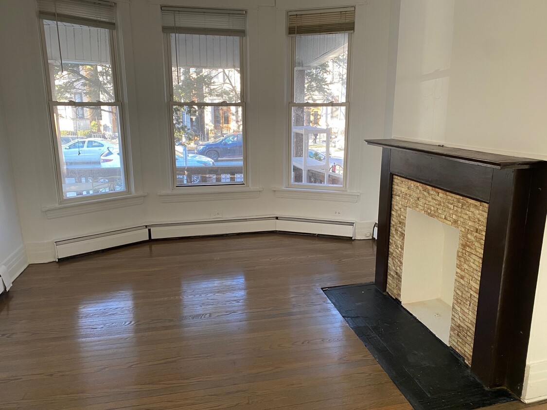 Foto principal - 1515 W Wilson Ave