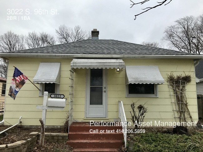 Building Photo - 3022 S 96th St