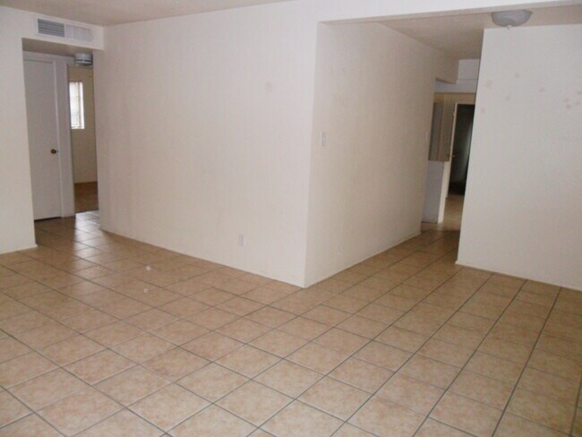 Foto del edificio - 1415 E Lee St