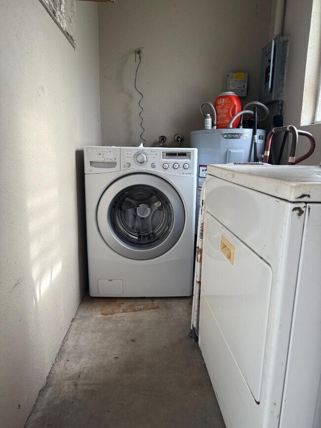 Foto del edificio - 3742 Belmont St