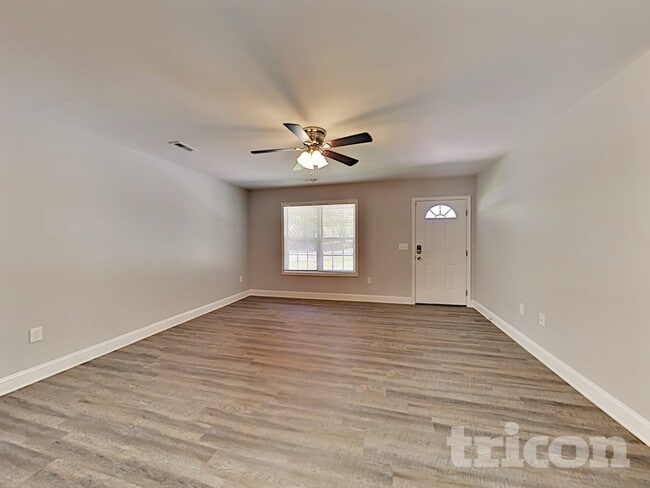 Foto del edificio - 708 Deaton St