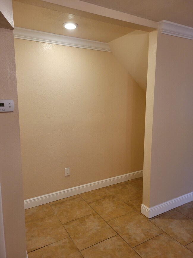 Photo - 631 Northlake Blvd Townhome