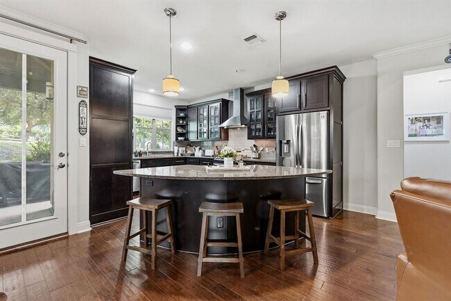 Foto del edificio - 15317 Falconhead Grove Loop