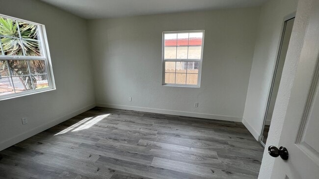 Building Photo - 729 S 45th St