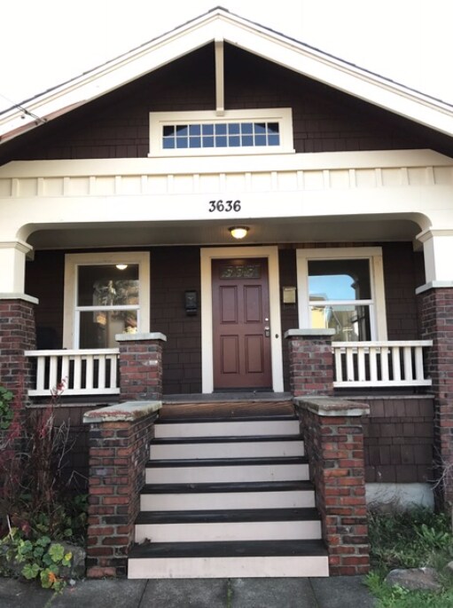 Building Photo - 3636 Wallingford Ave N