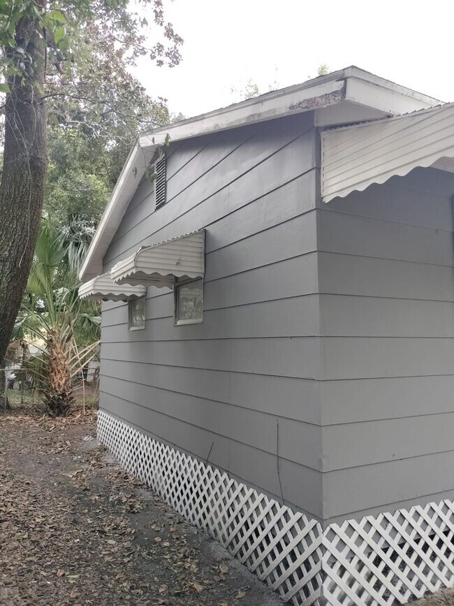 Foto del edificio - Fully Renovated 3/1 Single Family Ready for Move In!!!