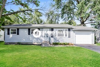 Building Photo - 1455 Broadlawns Ln