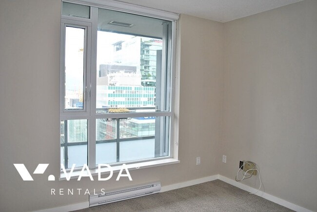 Building Photo - Capitol Residences 1 Bedroom Apartment For...