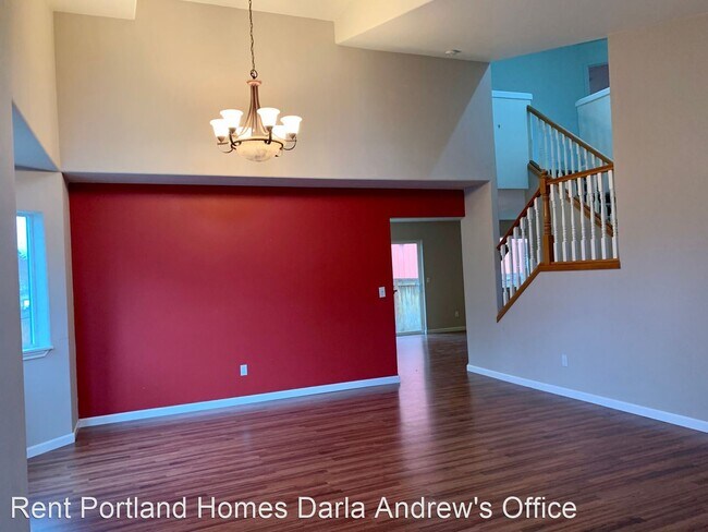 Foto del edificio - 4 br, 2.5 bath House - 1660 SE Pelton Ct.
