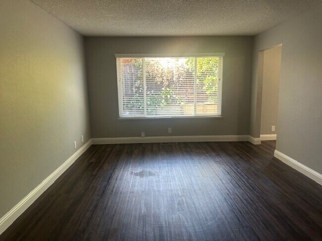 Foto del edificio - 55-2001