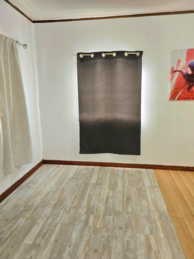 Building Photo - 315 Avenue J