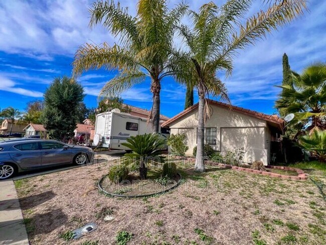 Foto del edificio - 39761 Rustic Glen Dr