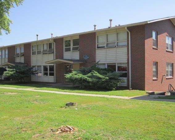 Building Photo - Hilltop Apartments