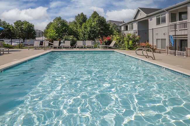 Pool - Creekside Village
