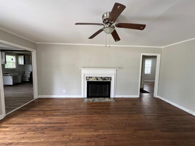 Foto del edificio - 1330 Macon Ave