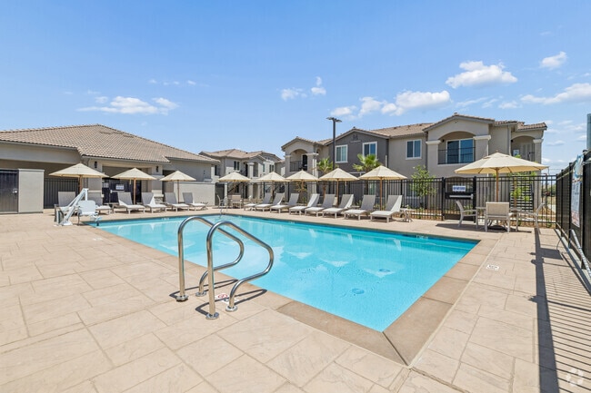 Pool - Merced Horizons