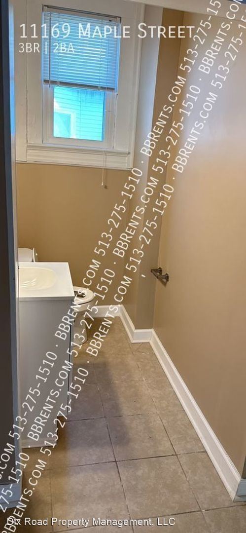 Building Photo - 3 br, 2 bath House - 11169 Maple Street,