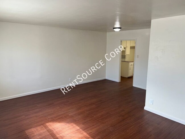 Foto del edificio - 3 Bedroom Home For Rent in Barstow