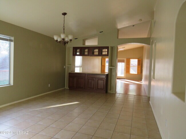 Building Photo - 1160 Pebblewood Ct